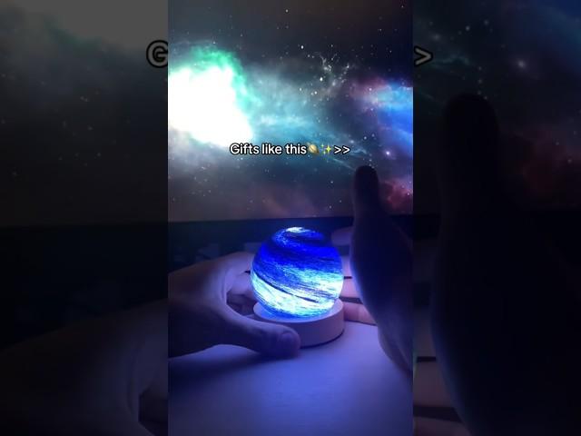 The best gift for a space lover🪐 #lamp #gift #space #planet