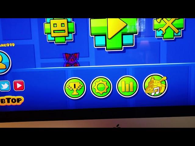 How to get rid of the trail particles in Geometry Dash on IMac