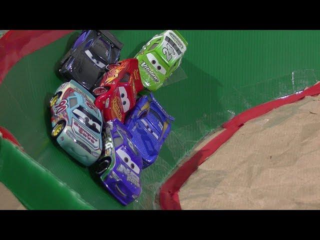 Cars 3 Fat Track Curve Tournament Race Piston Cup