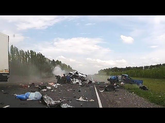 Idiots in Cars 2023 Russian Roads 32