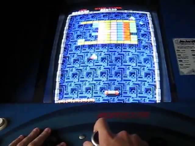 Zack Hample playing a perfect game of Arkanoid