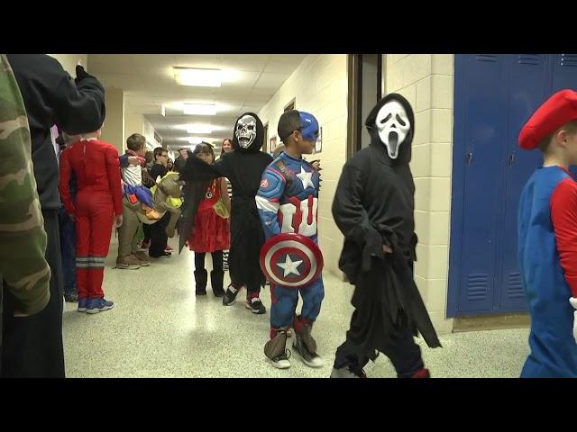 NES SCHOOL HALLOWEEN PARADE 10-31-17