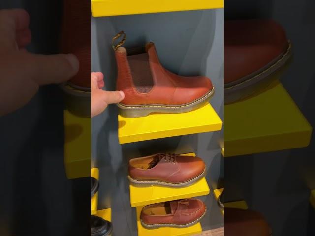 Dr. Martens Европейский ассортимент #обувнойманьяк #ozon #poizon #зима #новыйгод #кожа #европа