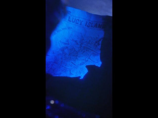 PROLOGUE FILM  "LUCY : traveler & guide"
