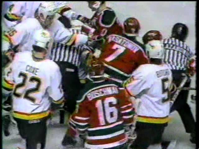 Stan Smyl vs Slava Fetisov