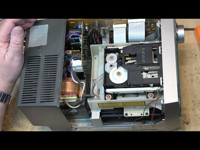 Sony DHC MD373 CD problem and Aux In out on 1 channel