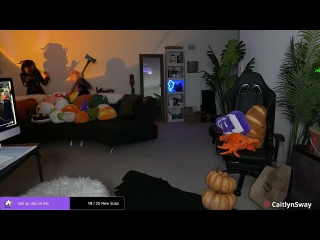 AWKWARD! Twitch Streamers Roleplay in Halloween Costumes