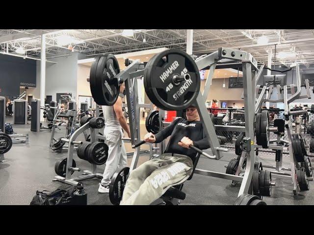 Gym Vlog Day 1 - Chest/Shoulders With JJ (Pilot Edition)