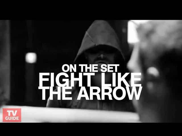 Arrow's stunt coordinator teaches us how to fight like Oliver Queen -- On the Set!