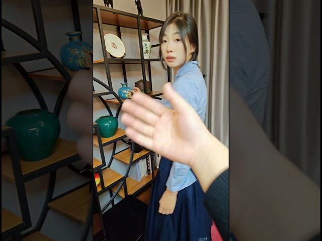 来自青岛的大三女生