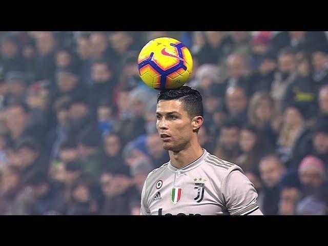 RONALDO FREESTYLE SHOWS DURING A MATCH!