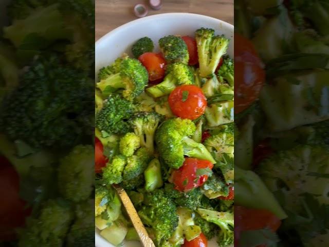 Sautéed Broccoli with Tomatoes