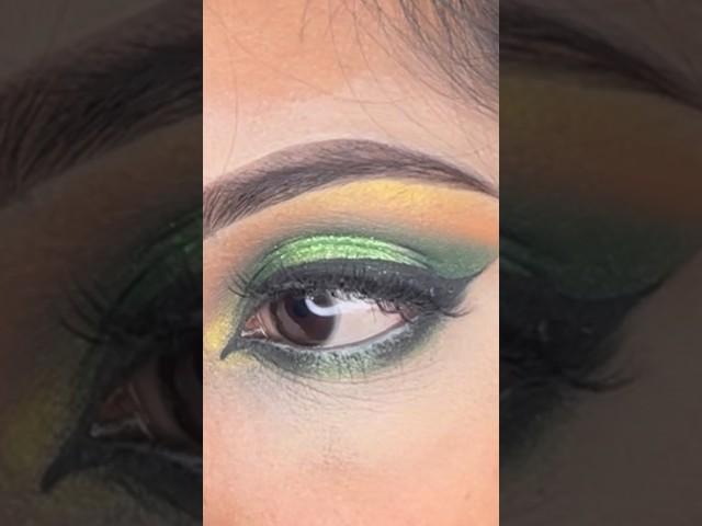 #shorts Green eye makeup tutorial ||