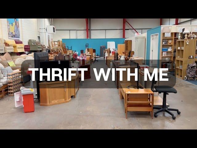 Come Furniture Thrifting with me! 🪑