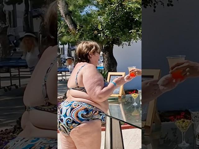 Why is there no food in ALL INCLUSIVE⁉️