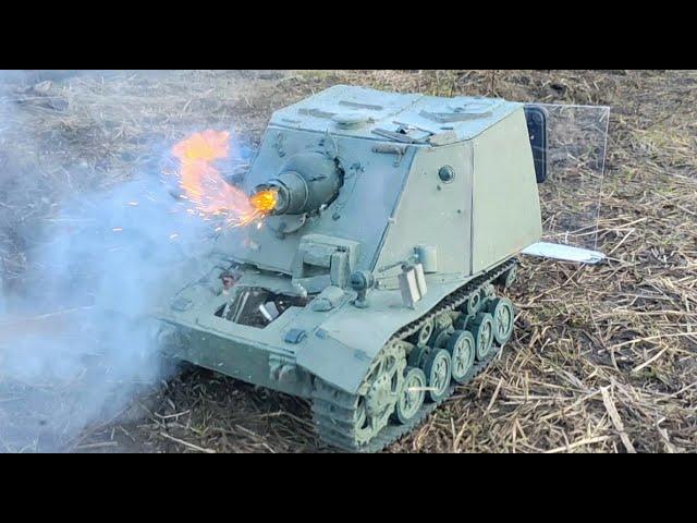 Sturmpanzer IV Brummbar распиленный на пополам и экипаж с кетчупом