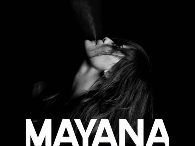 01 Mayana Moura - Bed