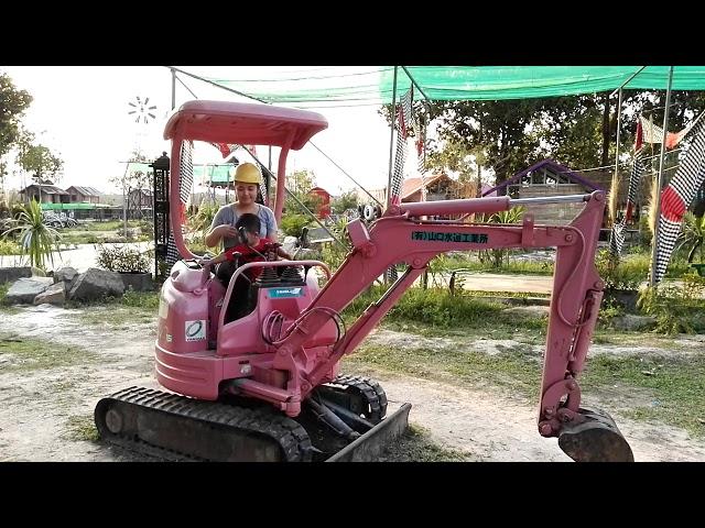 Kino driver excavation in Nadeer Fram 18-4-2018