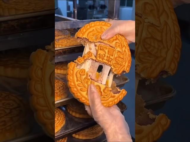 Making big moon cakes