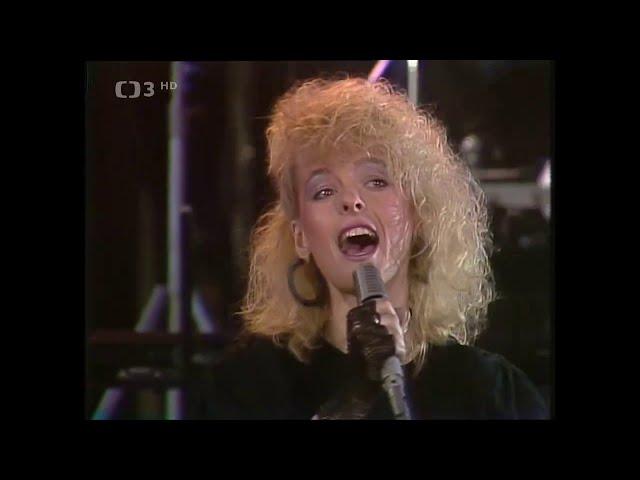 Iveta Bartošová - Útoč láskou (1988)