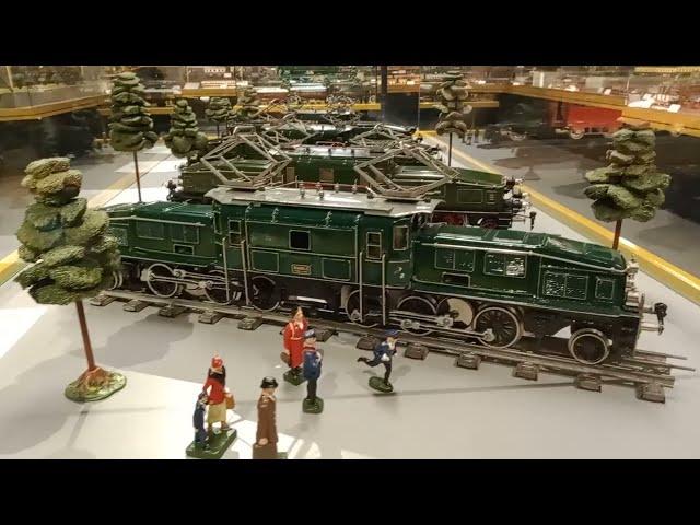 Vintage Model train collection - Märklin and others - old scales - collection of Dr Alois Bommer