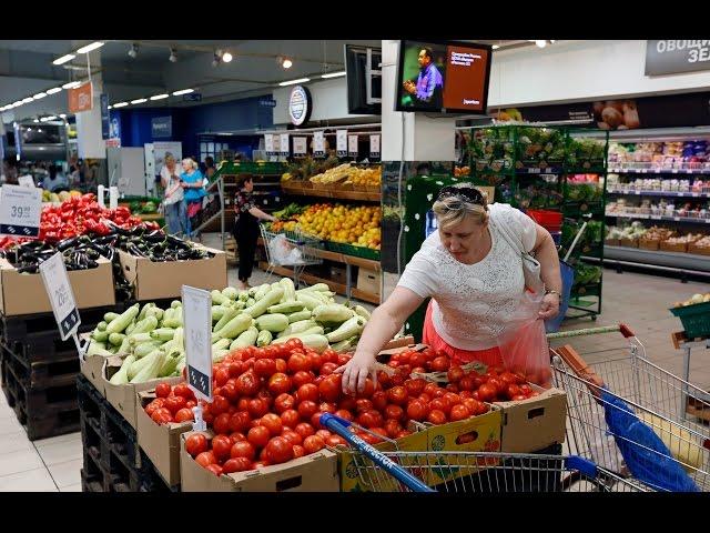 Russia bans food imports from U.S., European Union