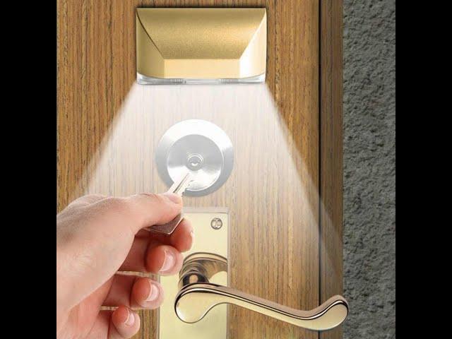 Illumination for a keyhole.