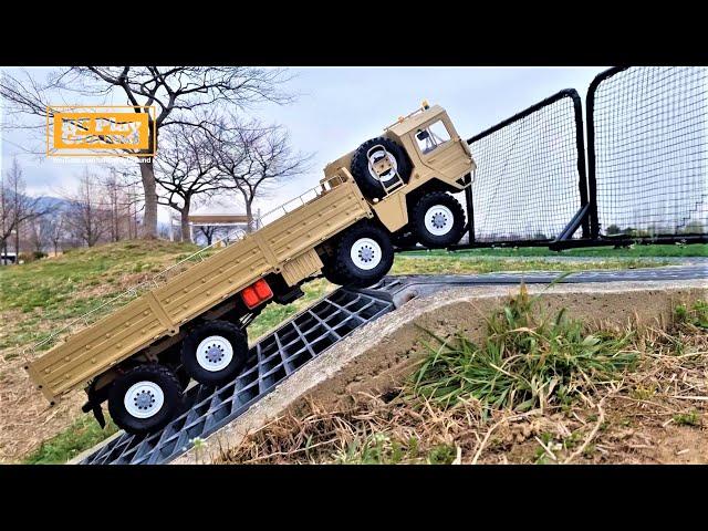 CrossRC MC8 8x8 Truck Park Ride