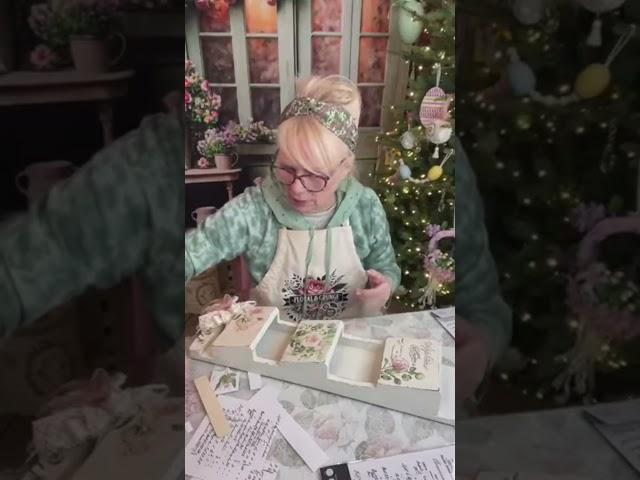 DIY Vintage shabby chic inspired letter carrier using redesign with prima transfer Blushing Blooms