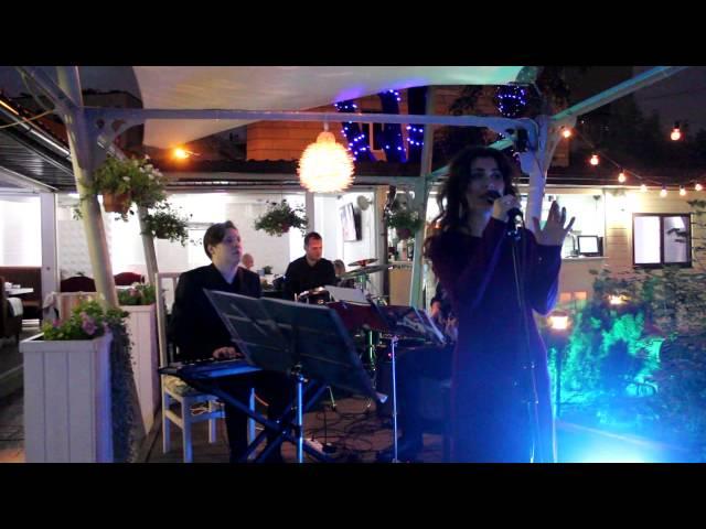 LIVE MUSIC TRIO & NATALIA VORONKOVA (Tomas Nevergreen – I Play For You Cover)