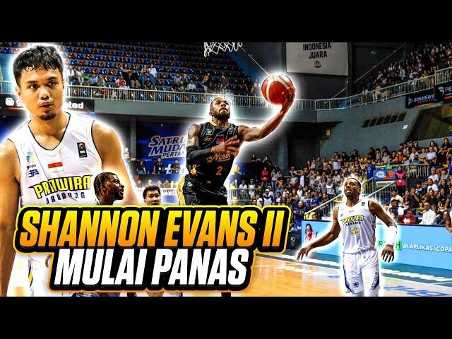 PRAWIRA BANDUNG vs SATRIA MUDA: Seru Nonton Shannon Evans Lawan Yudha Saputera!