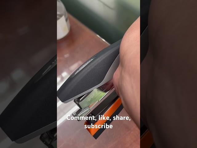 How to: load staples on a Swingline Stapler