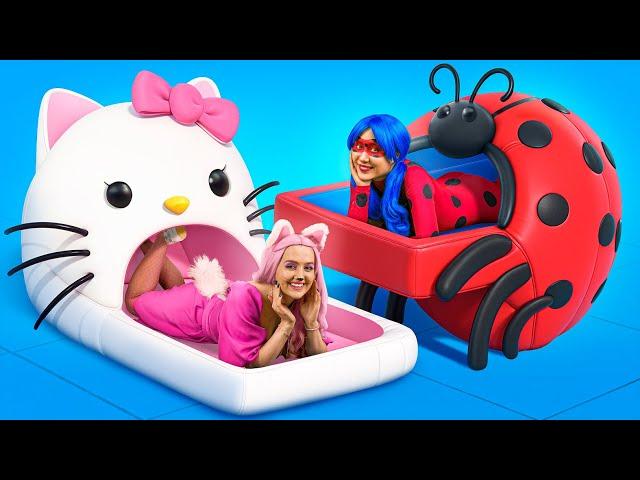 Ladybug ve Hello Kitty için Minik Bir Ev İnşa Ediyoruz! Kutularda Aşırı Saklambaç Yarışması!