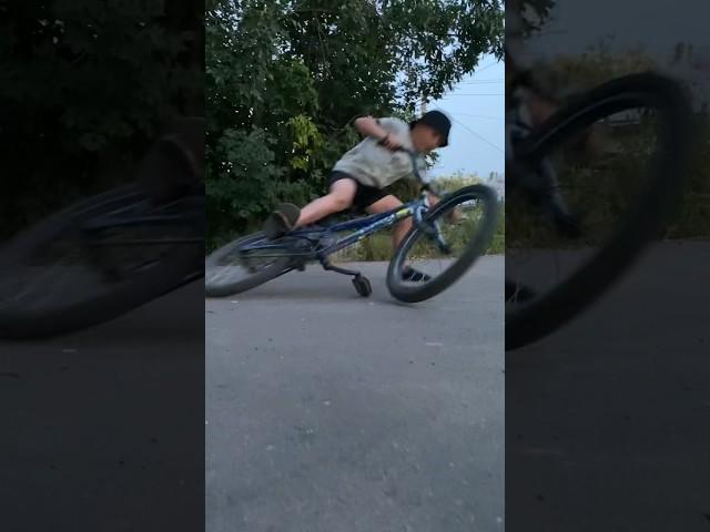 Сільський ДВІЖ #bike #boys