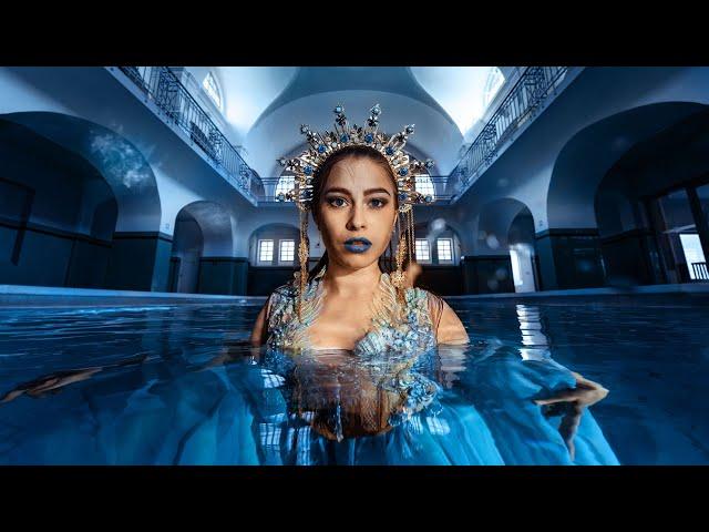 Epic Underwater Model Shooting with Mermaid Natalie in the art nouveau Bath Gotha