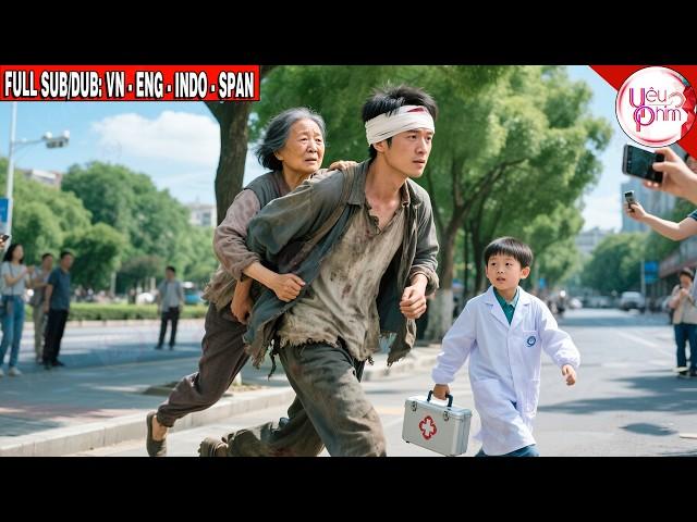 Poor Man Carries Sick Mother For Help—Everyone Mocks Him, Not Knowing He’s A Hidden Warlord