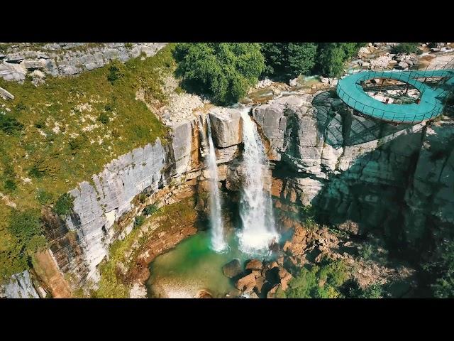 Kinchkha Waterfall and Canyon