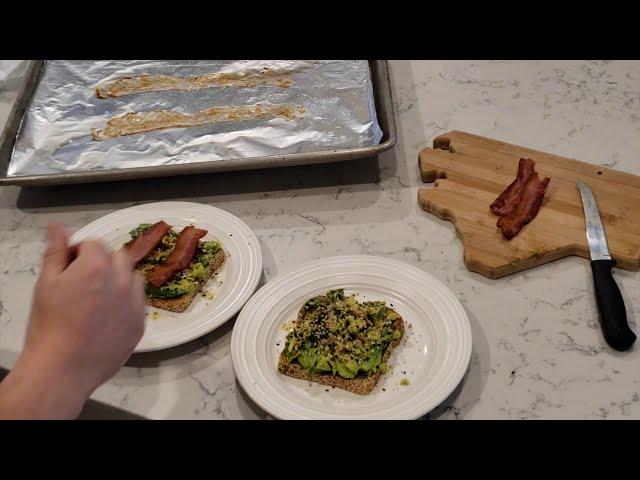 Best Avocado Toast with Bacon Recipe