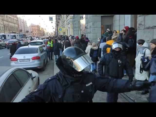 Антивоенный митинг в Петербурге 27.02