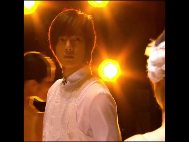 What if he-  #kimhyunjoong #hyunjoongaddict #henecia #playfulkiss