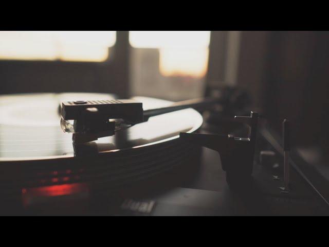 Aesthetic Record Player Background Video Abstract (No Sound) — 4K UHD Screensaver