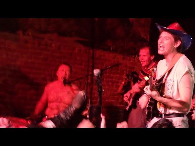 Surf Curse - Freaks (Live at The Smell)