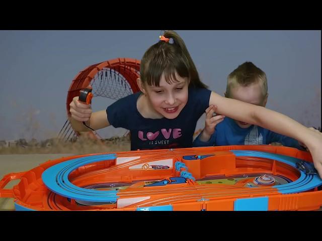 Гонки машинок Hot Wheels. Гоночный трек Хот Вилс на пульте управления