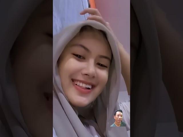 full senyum #hijab #viral #cantik #shortvideo
