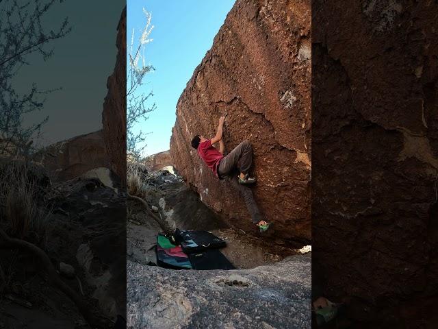 Be Flat Sit - Hueco Tanks #bouldering #huecotanks #climbing #shorts