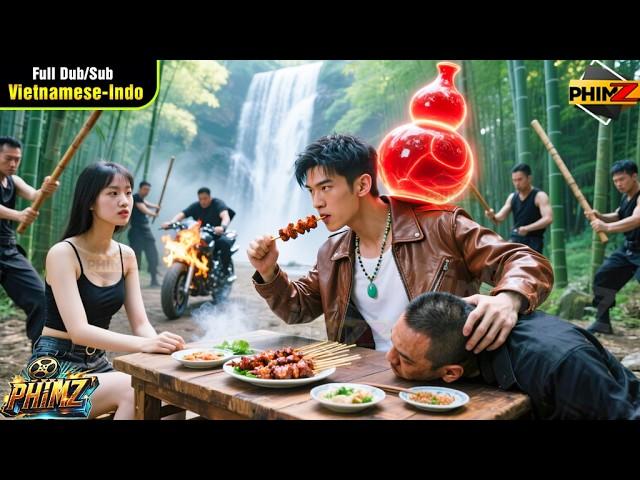 While eating street skewers, the War God waved once—thugs instantly knelt, begging for mercy.