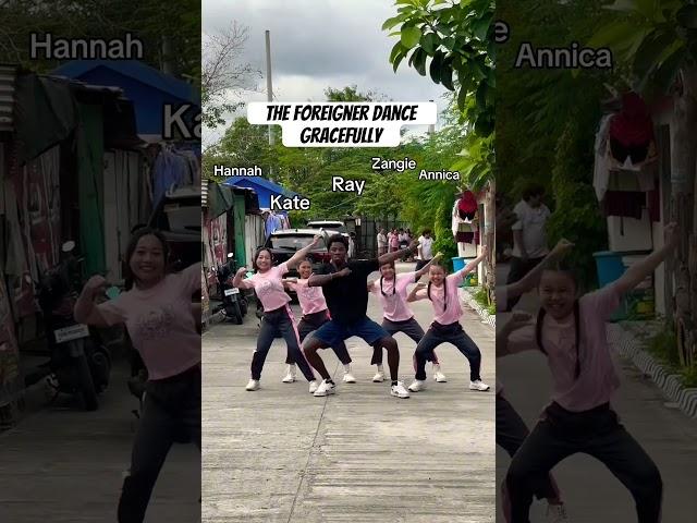The foreigner at the middle dance very well  @jaymondy. #dance #dancenation #danceagain