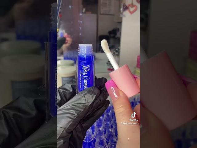 Filling The Blue Gloss to the TOP?!?  Would you use an overfilled lip gloss? 