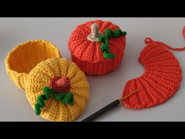 Perfect Crochet Pumpkin Basket for Autumn & Halloween decor I Easy Pumpkin Basket Tutorial