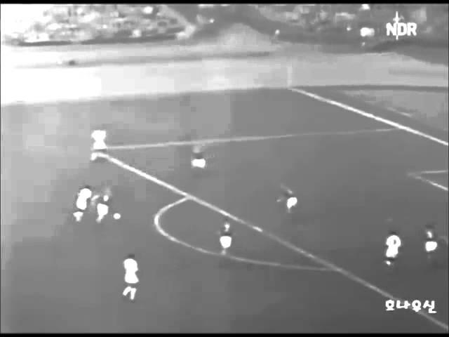 Pelé rare goals 9 - NEW rare goal (1962) - Hamburg SV (Uwe Seeler) vs Santos